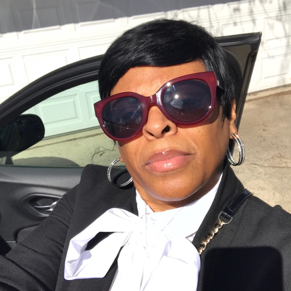 Meet your Posher, Demetris